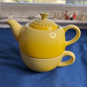 Le Creuset Tea for One in retired Soliel yellow ombré